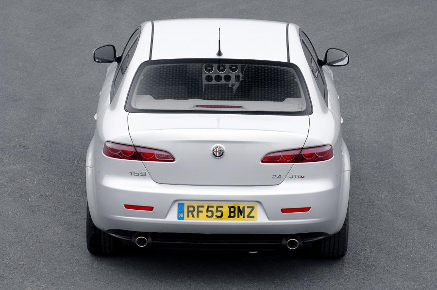  Alfa Romeo 159 2.4 JTDm (939A) 2006 года  (UK) (фото 15 из 16)